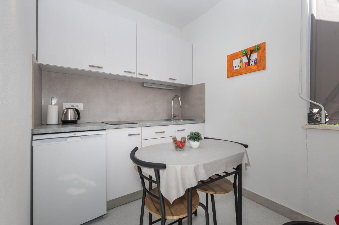 Apartment M&J Supetar Extérieur photo
