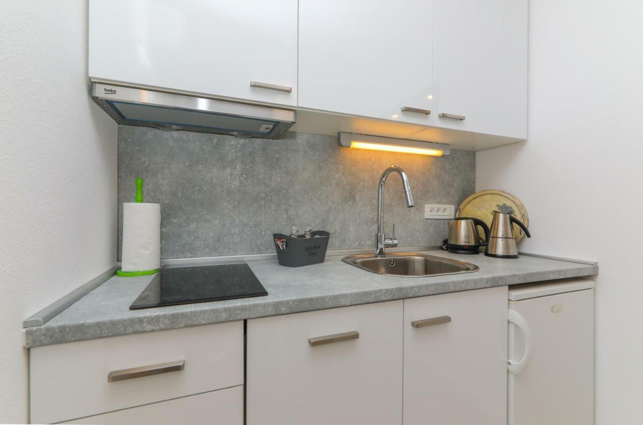Apartment M&J Supetar Extérieur photo