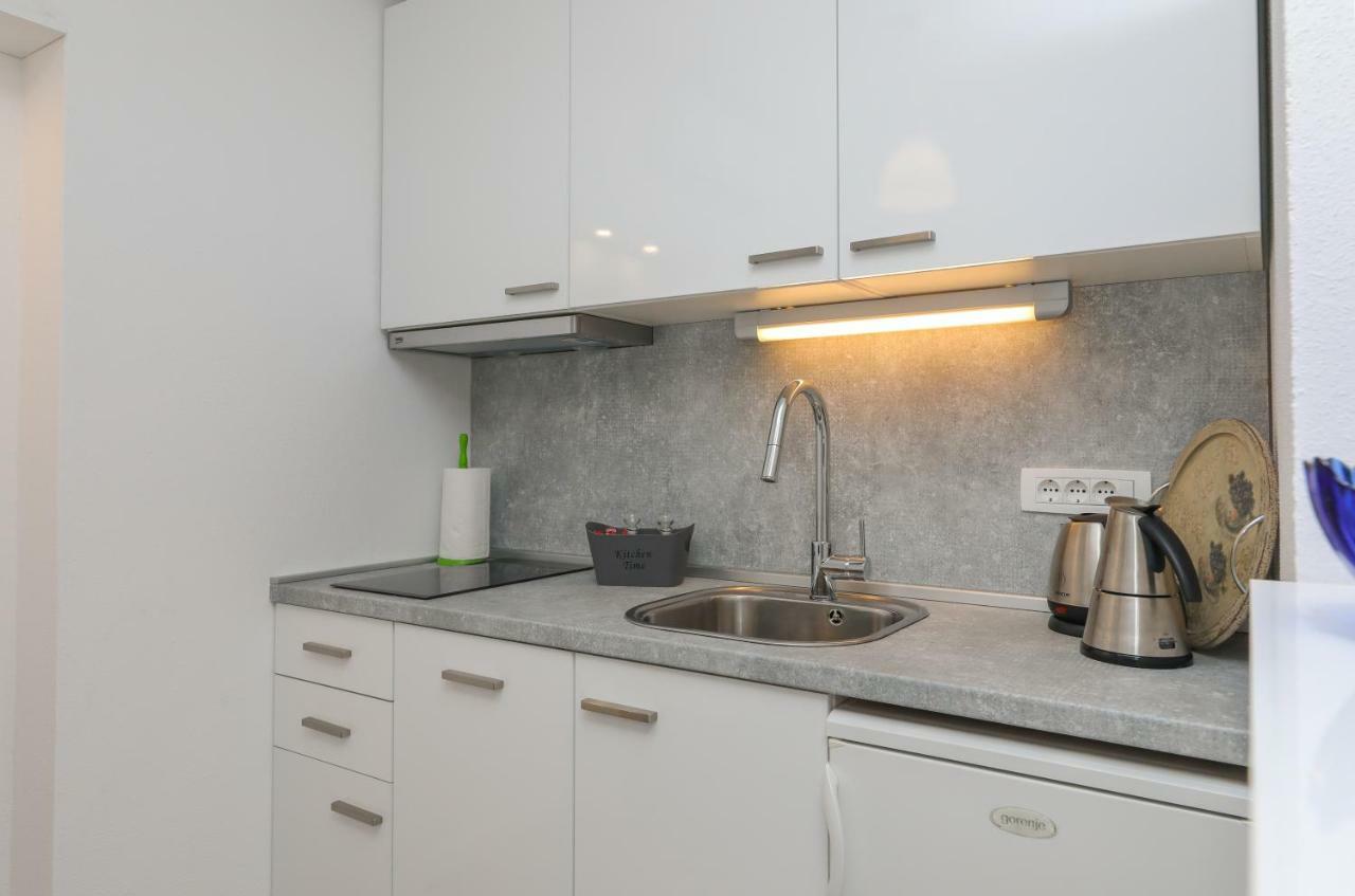 Apartment M&J Supetar Extérieur photo