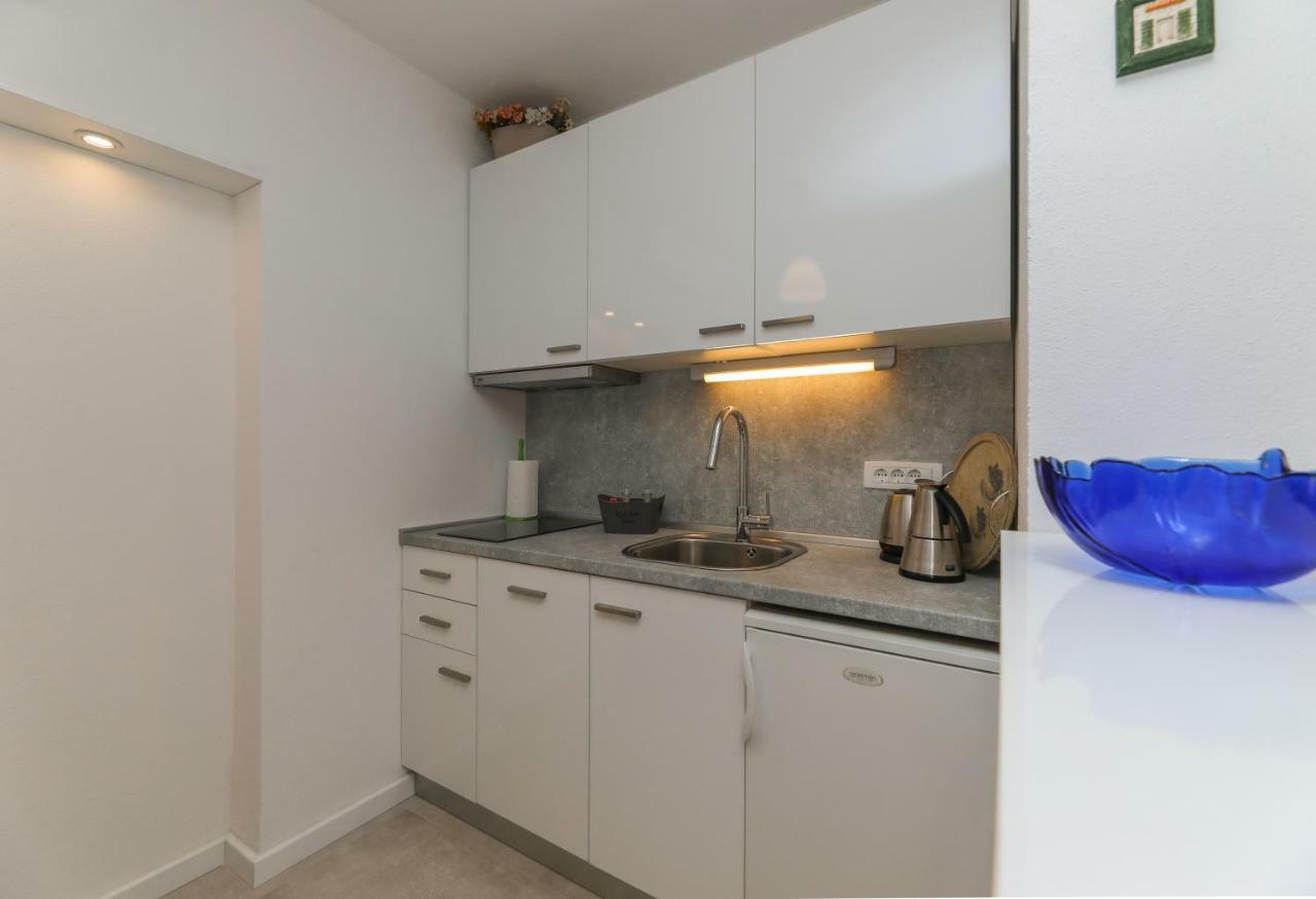 Apartment M&J Supetar Extérieur photo
