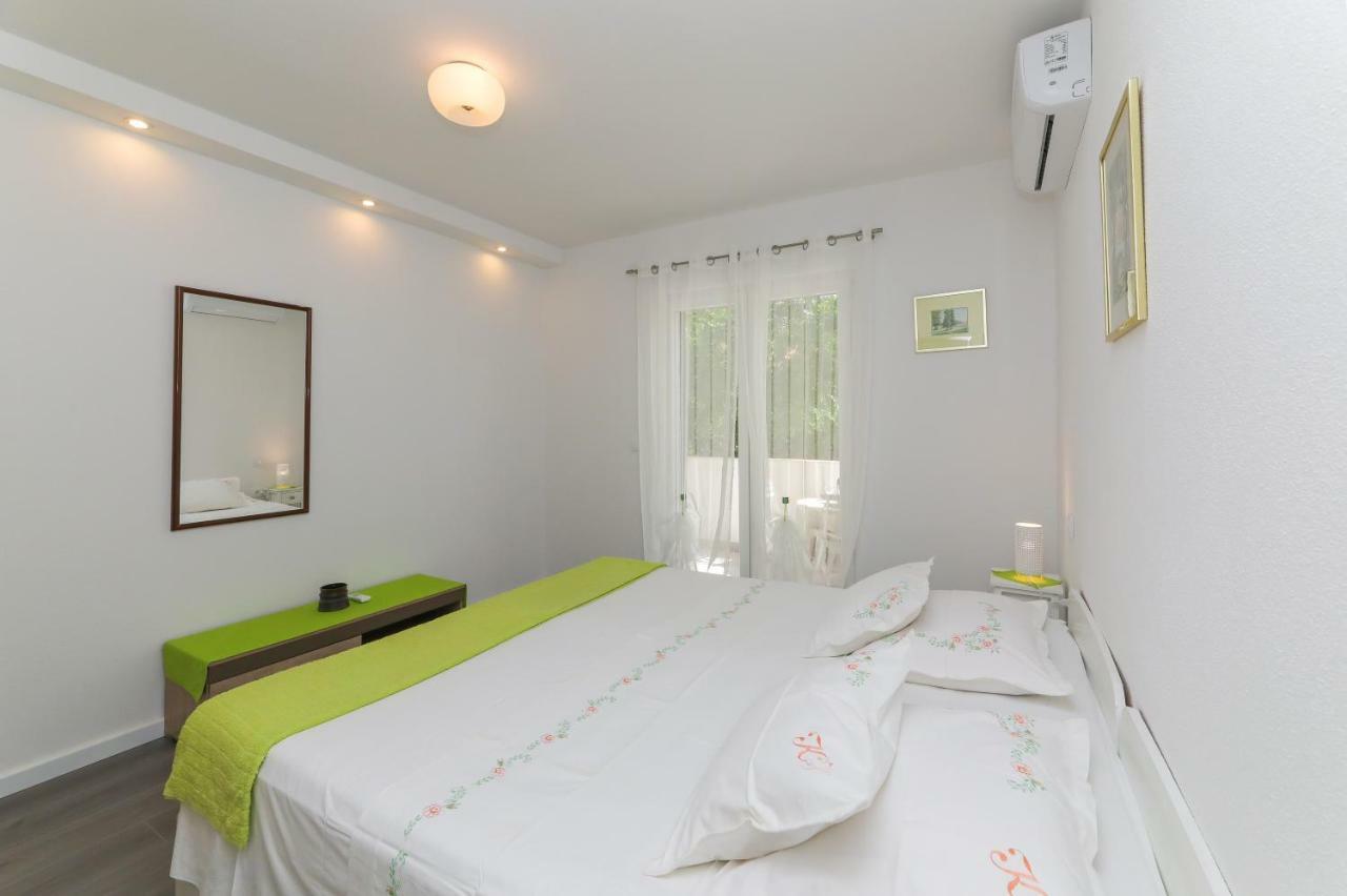 Apartment M&J Supetar Extérieur photo