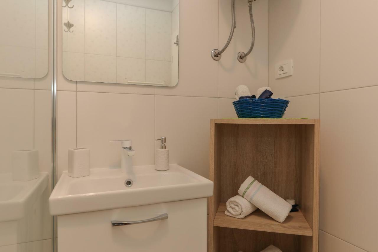 Apartment M&J Supetar Extérieur photo